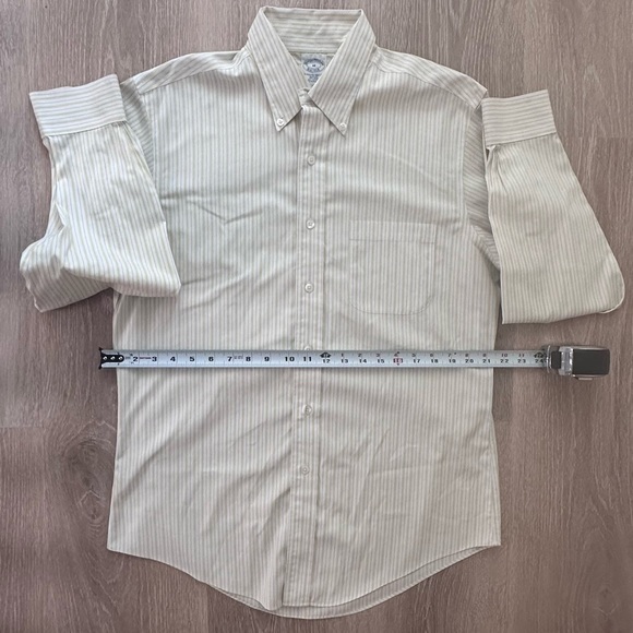 Brooks Brothers Long Sleeve Button Up size M Slim fit White/Yellow Stripe - Picture 4 of 6